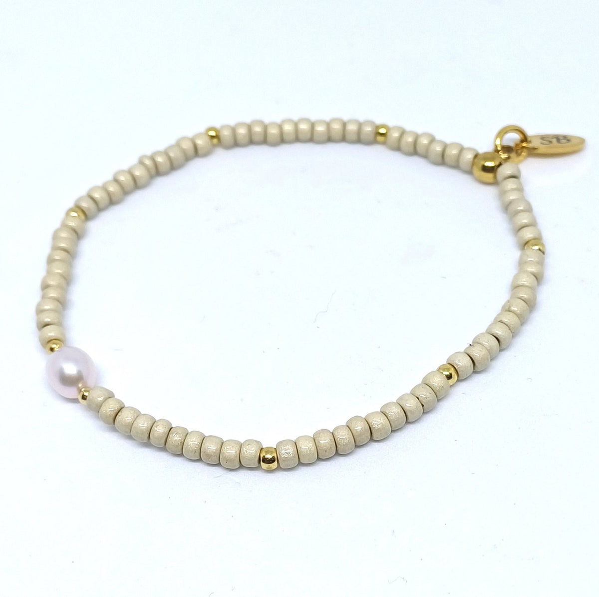 Miyuki stretch armbandje met zoetwaterparel