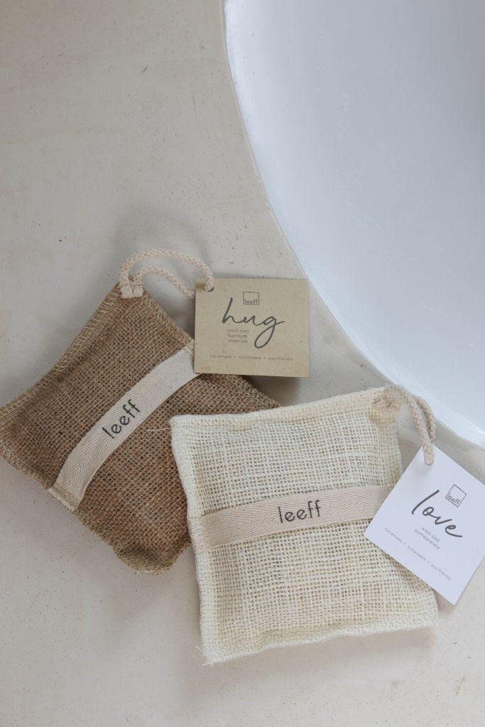 Leeff Wash pad with pomegranate soap bar