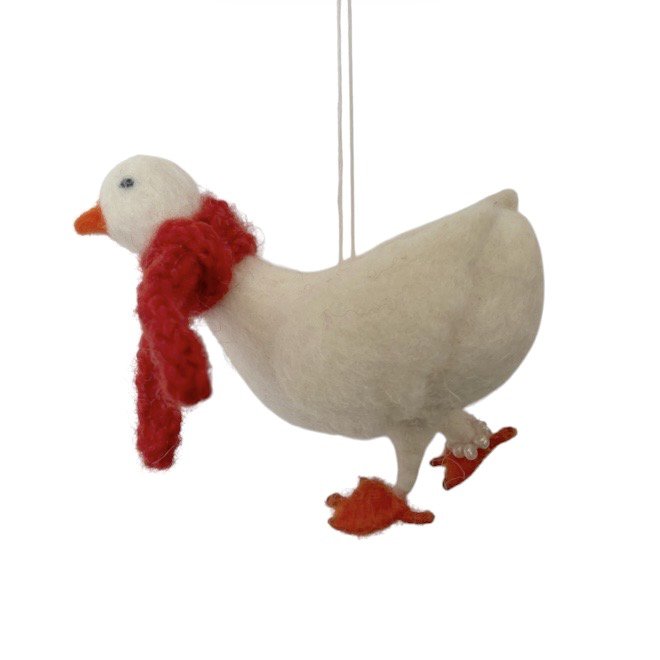 Luna-Leena eend ‘Josephine’ ornament met sjaal en parel enkelbandje - rood - wol - handgemaakt in Nepal