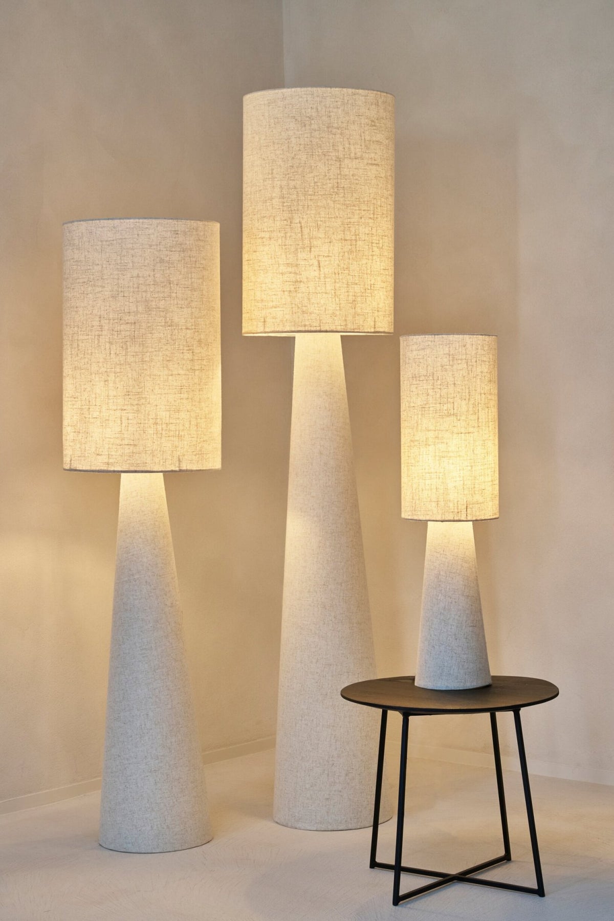 J-Line lamp op voet - textiel - beige - small