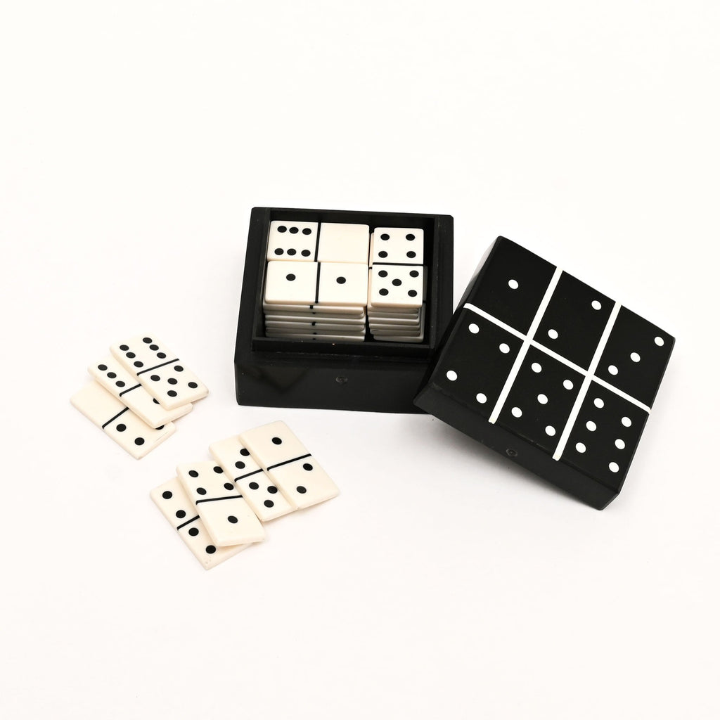 Decoratieve dominoset – harstegels en MDF-doos