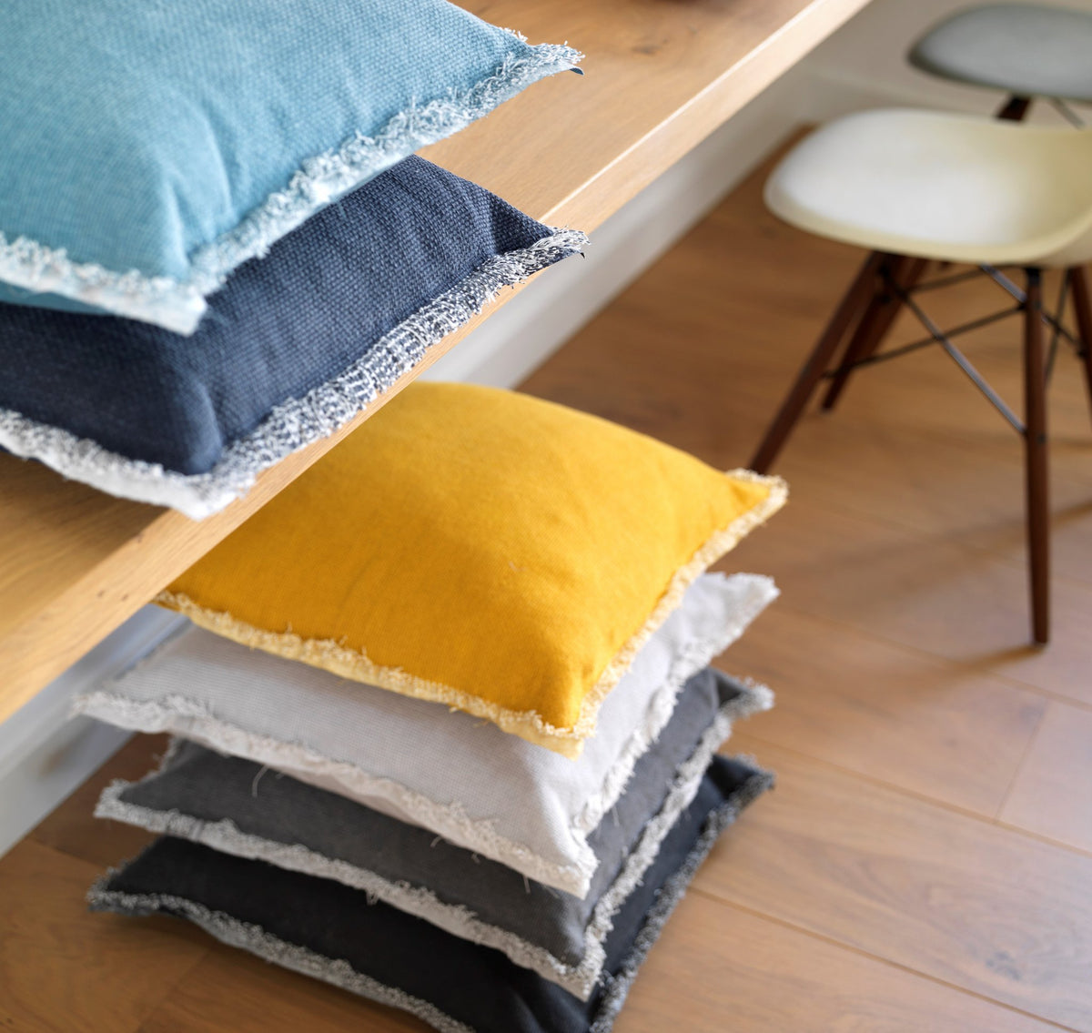 Dutch Decor Burto - Cushion 45x45 cm Insignia Blue - Blauw