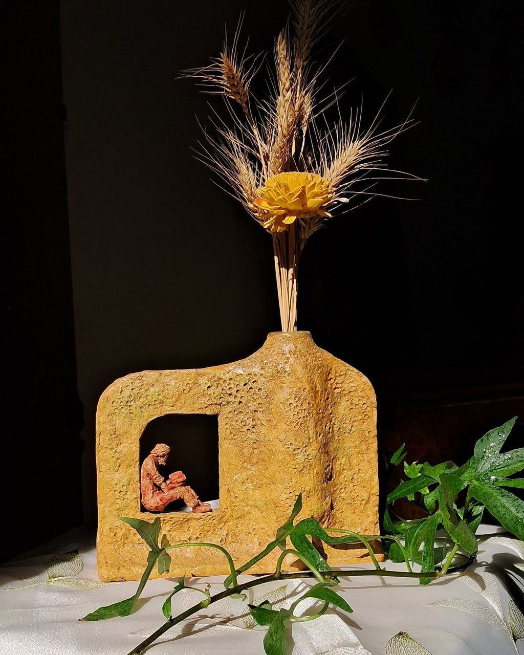 Sculpturale vaas, een statement van kunstzinnige luxe