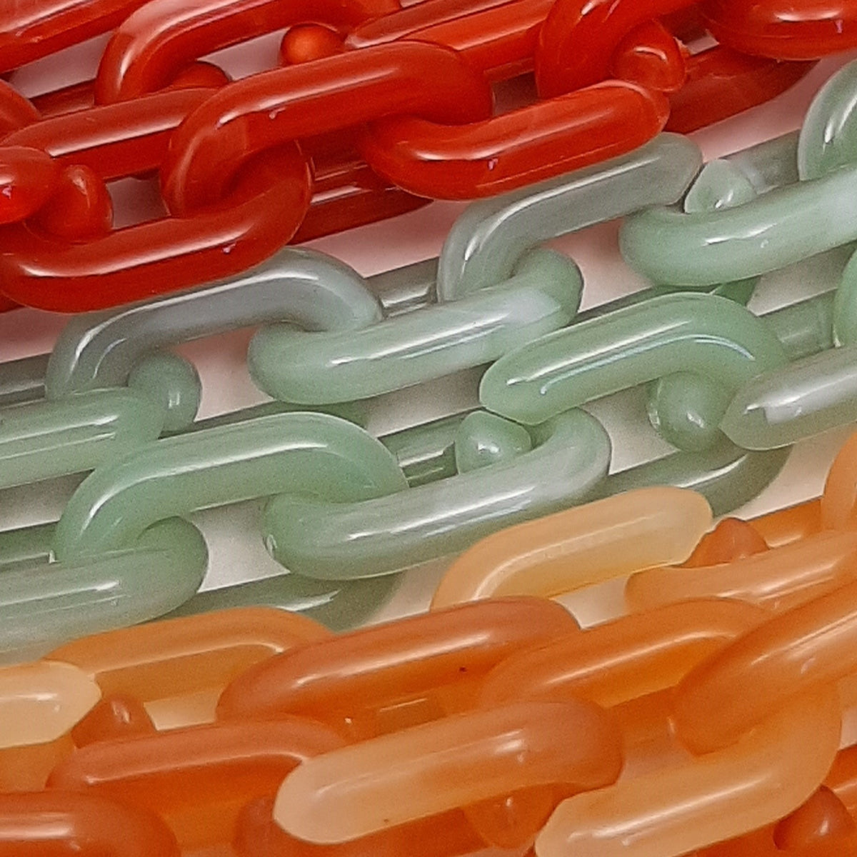 Brillenkoord acrylic chain verguld