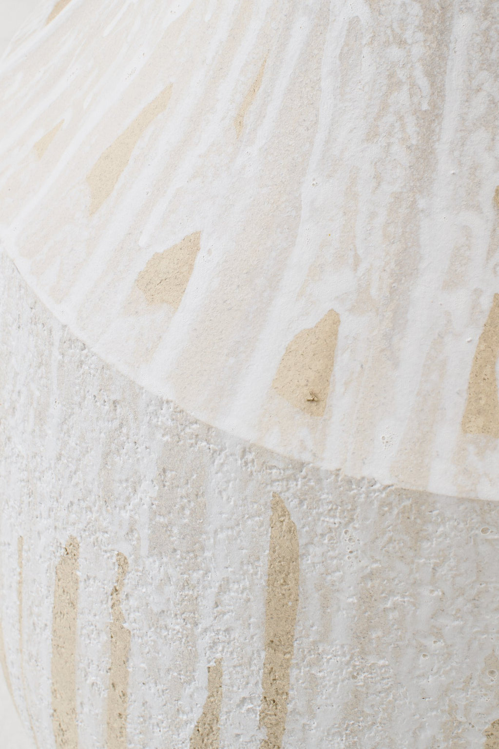 J-Line vaas - keramiek - lichtbeige/wit - S