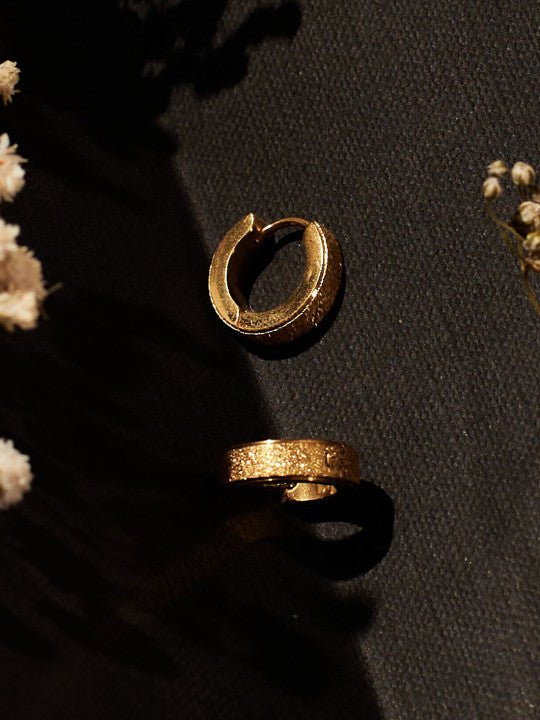 Hoepel oorbellen | Loop Tone Finish Hendel Achtersluiting | Goud