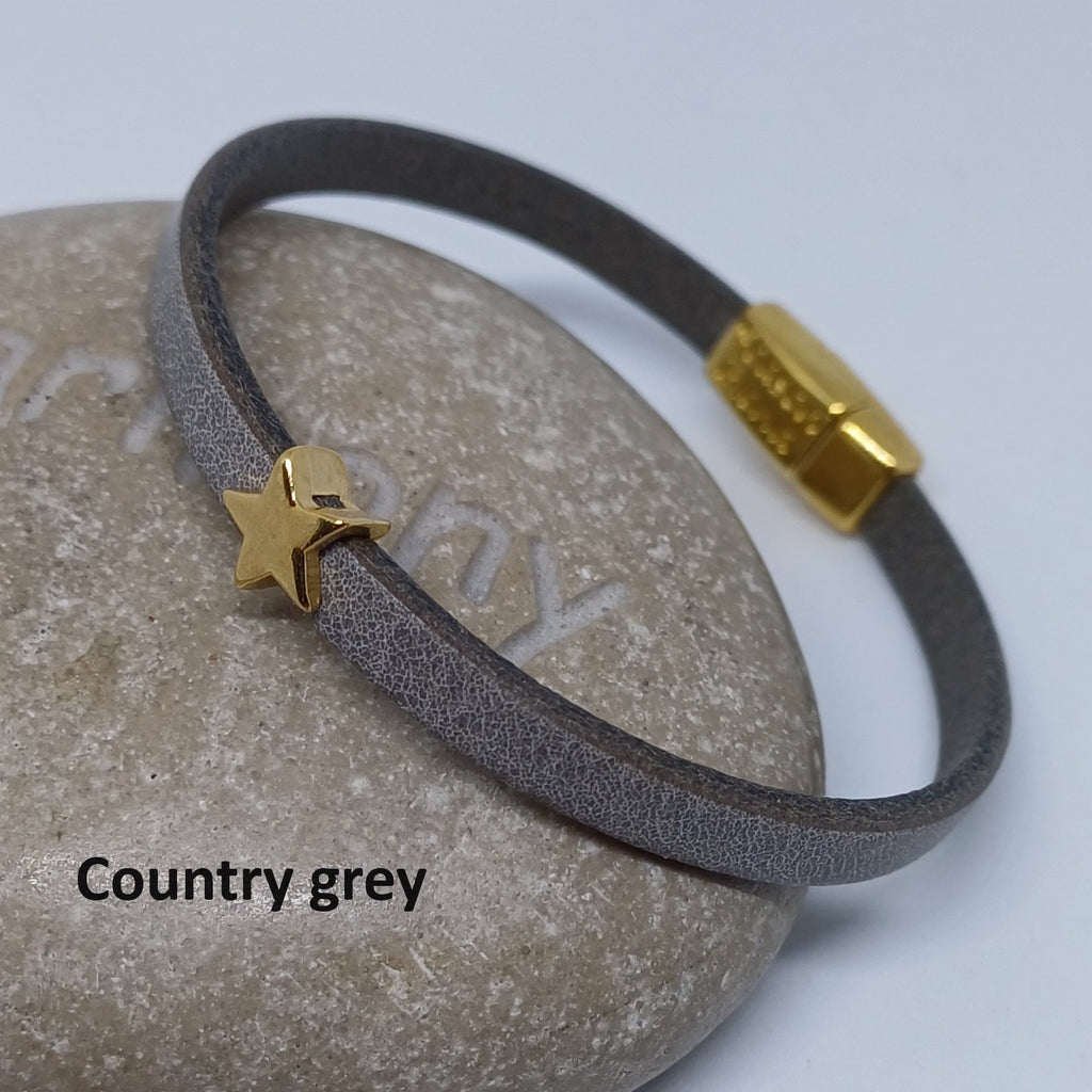 Semplice leren armband tiny star 24K verguld