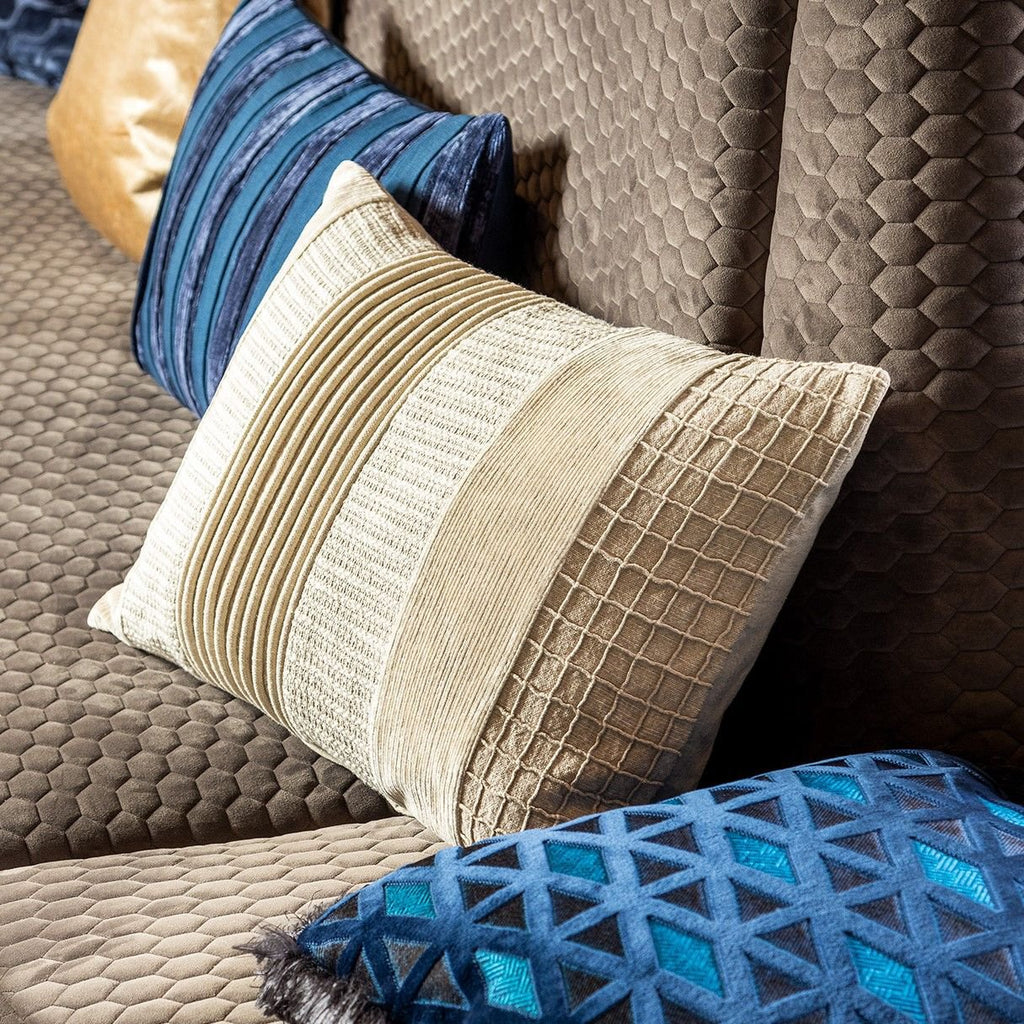 Laurence | Kussen | 40x60 cm puimsteen | Beige | Hoii | Met luxe binnenkussen