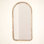 Halfronde wandspiegel in antiek wit mangohouten frame