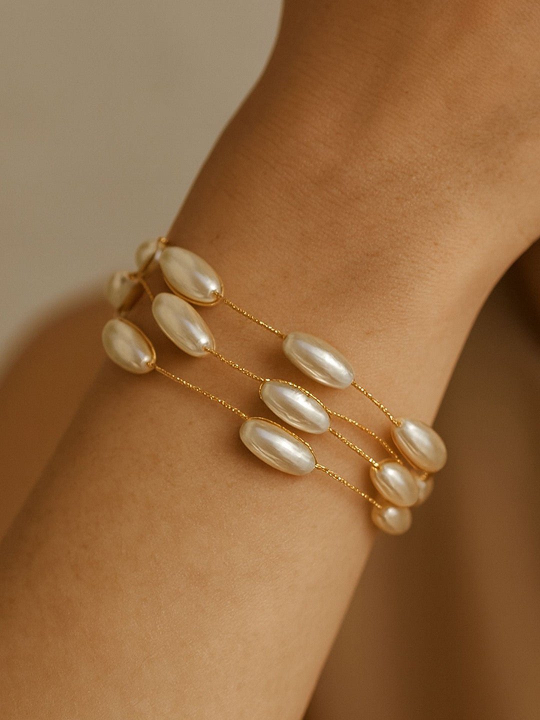 Vergulde meerstrengige kralenarmband – mode-sieraden – legering en parel – 18 cm lengte