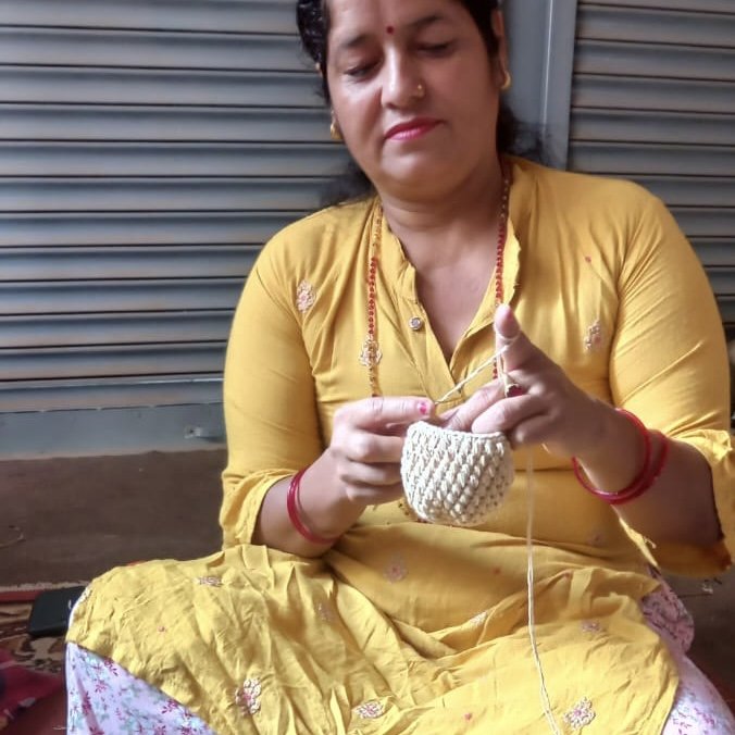 Luna-Leena 2x eierwarmer rendier Rudolph zand + sjaal - biologisch katoen - hand gehaakt in Nepal