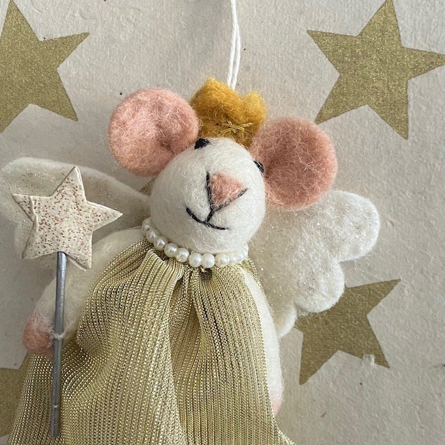 Luna-Leena muis met sterornament - gouden jurk - wol - handgemaakt in Nepal