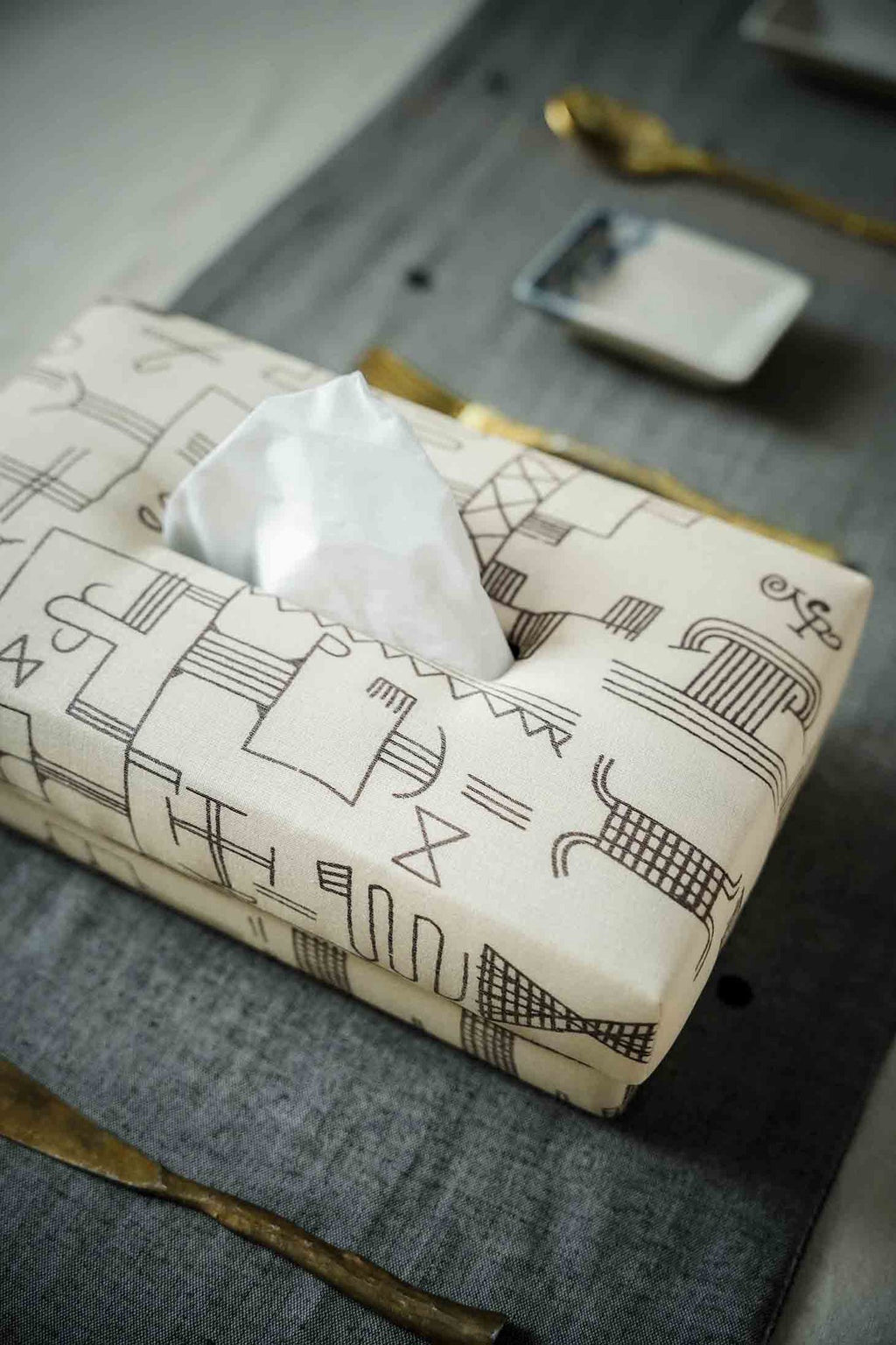 Handgeweven Tussar Zijden Tissue Box - Geometrische zeefdruk