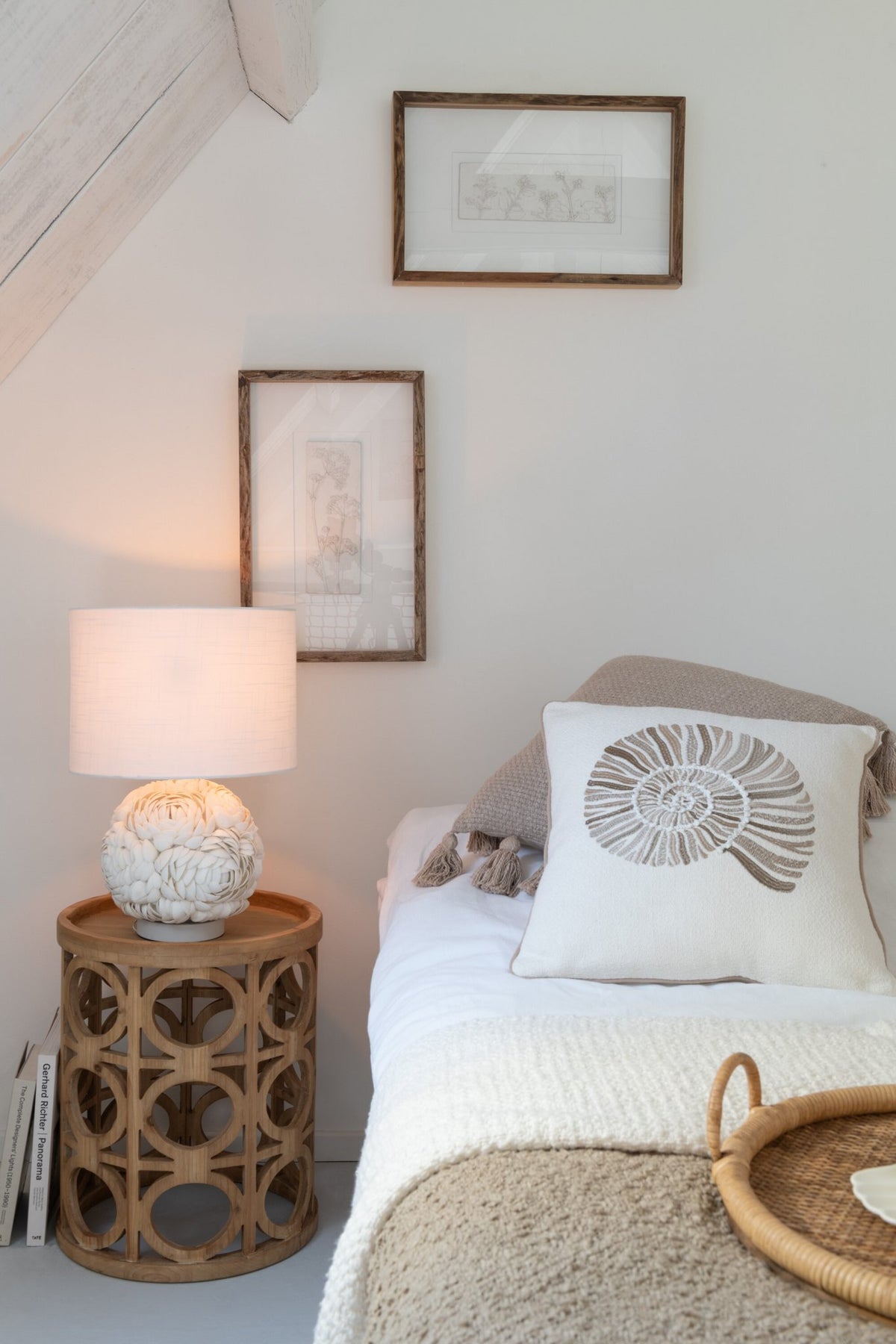 J -Line Lamp - Schelp - Wit - Small