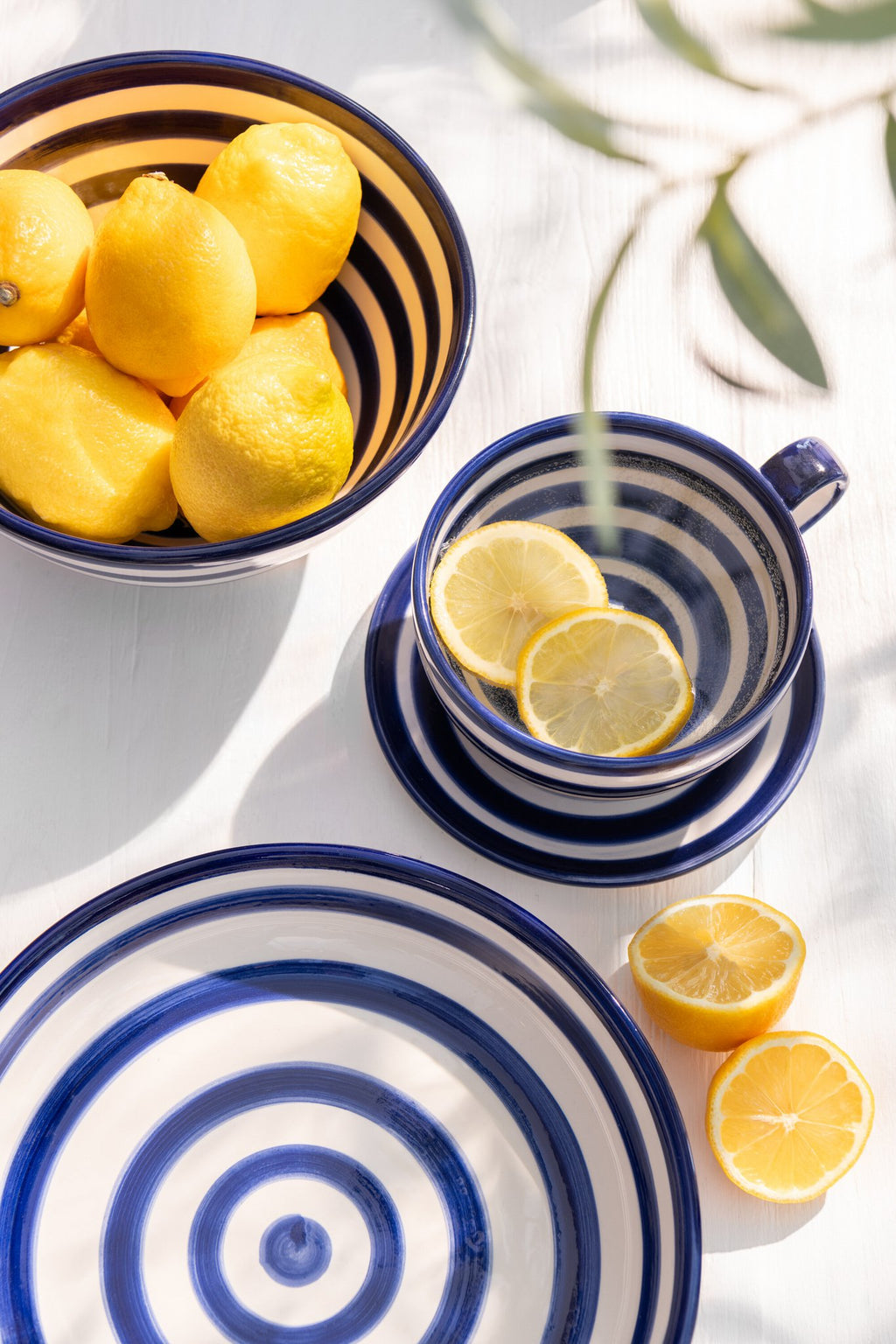 J-Line kop + schoteltje Granada Stripes - keramiek - wit/blauw