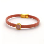 Leren armband met ronde emaille schuifregelaar