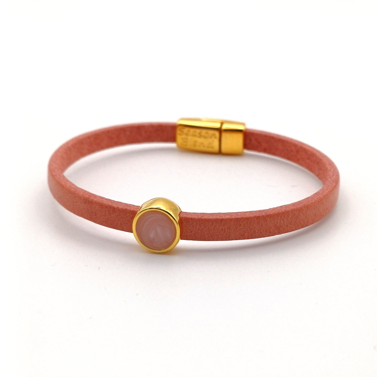 Leren armband met ronde emaille schuifregelaar
