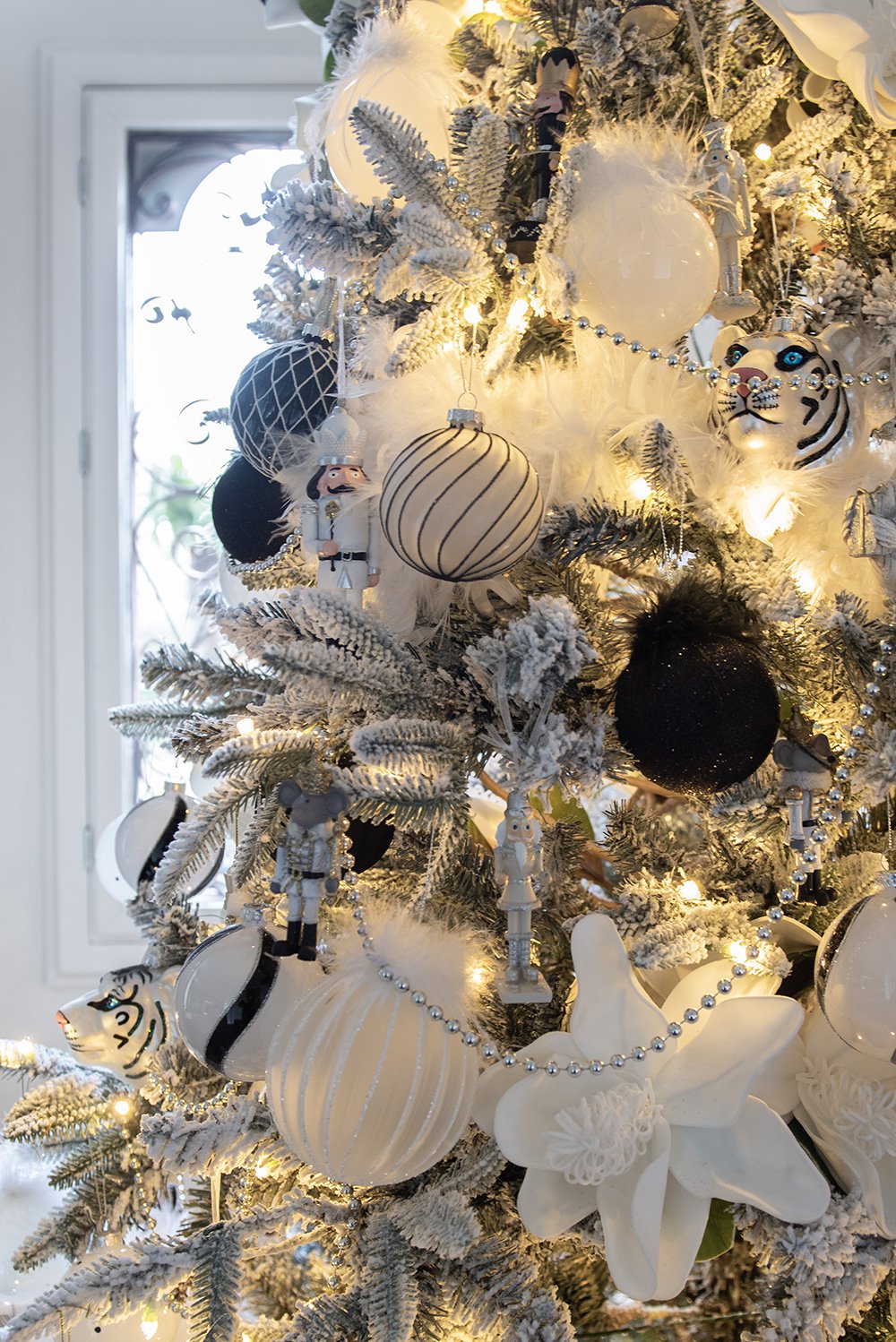 Kerstbal Set van 4 Ø 8 cm Zwart Wit Glas Kerstdecoratie