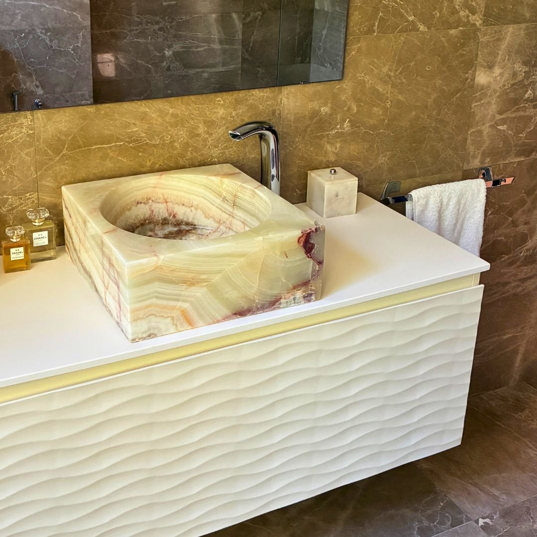 Badkamer wastafel in onyx