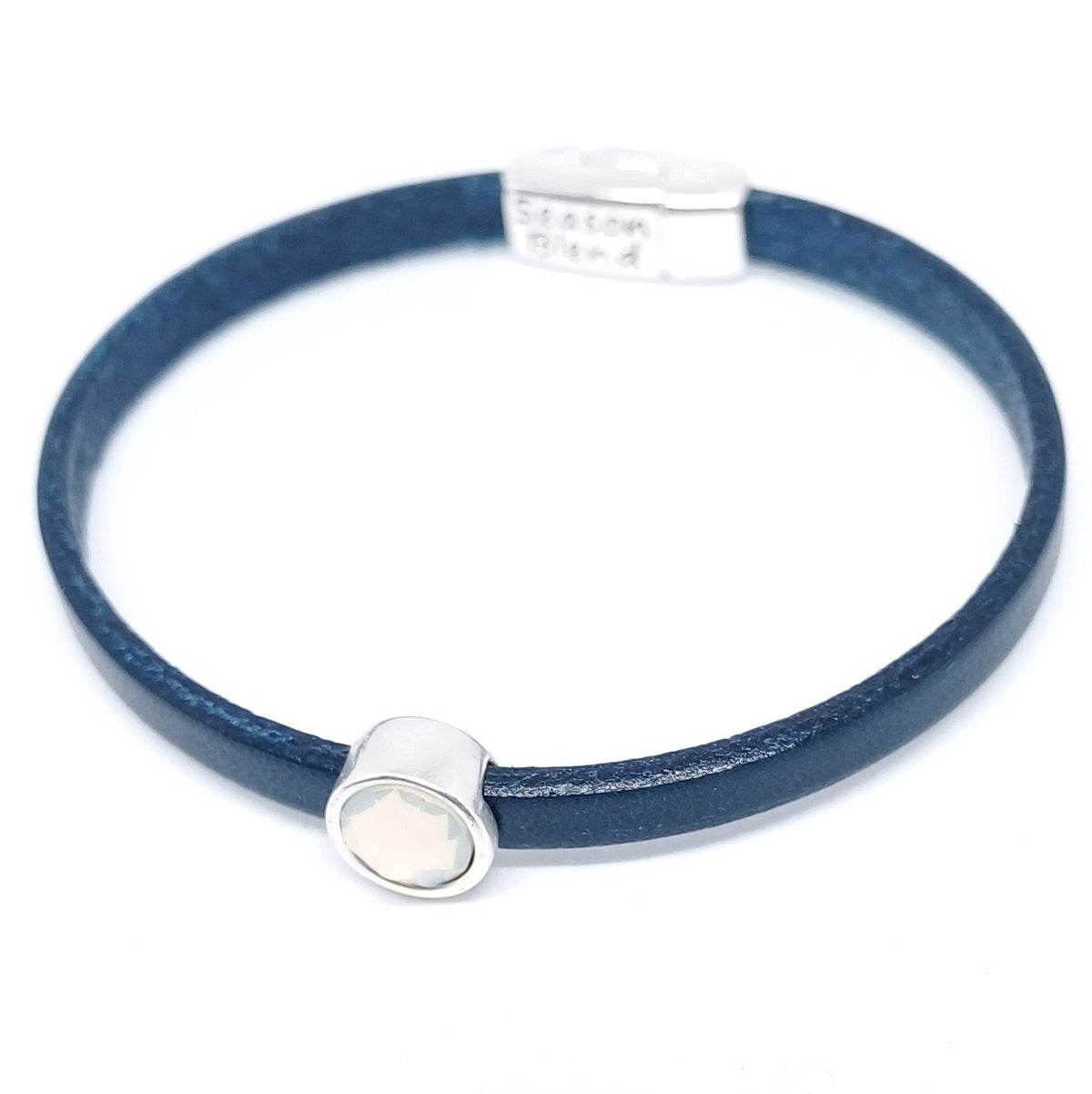 Tijdloze leren armband antiek verzilverd blauwtinten