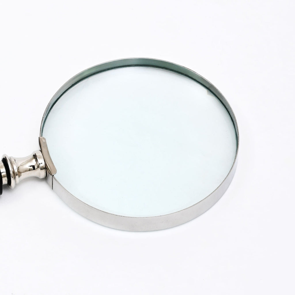 Klassiek vergrootglas met gestreept harshandvat