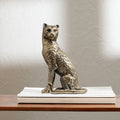 Handgemaakte gouden cheetah-sculptuur – aluminium kunst