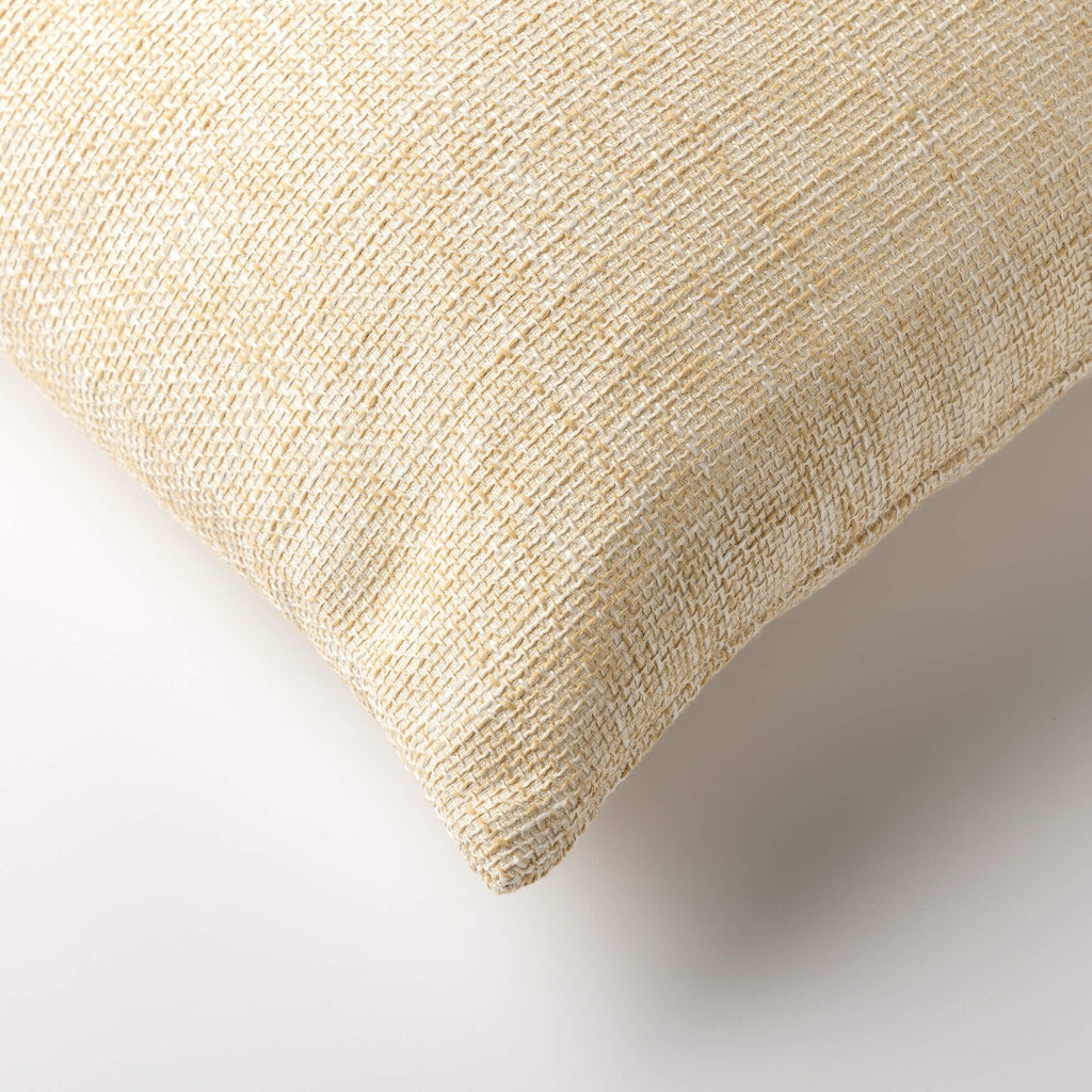 Nederlands decor Nerida - Outdoor Cushion 30x50 cm - Creme Brulee - Beige