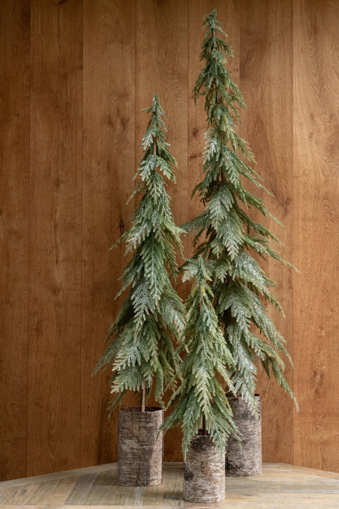 J-Line kerstboom op houten voet - PE - donkergroen/naturel - S