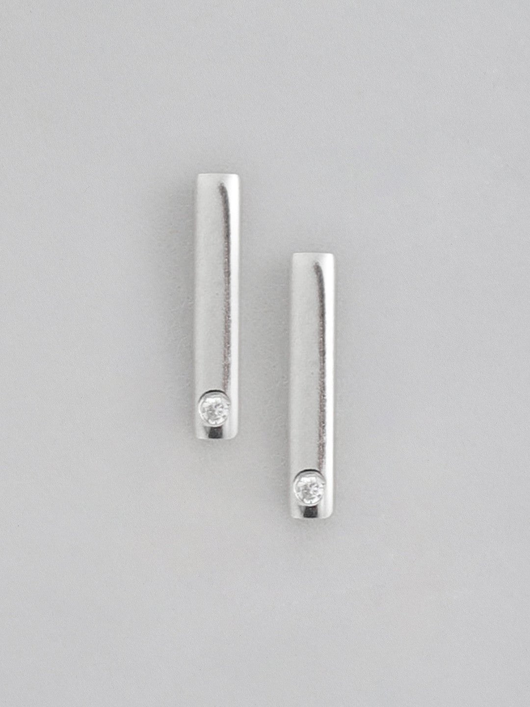 Gerhodineerd 925 sterling zilver eigentijdse oorknopjes – oorknopjes – CZ accent – ​​0,9 cm