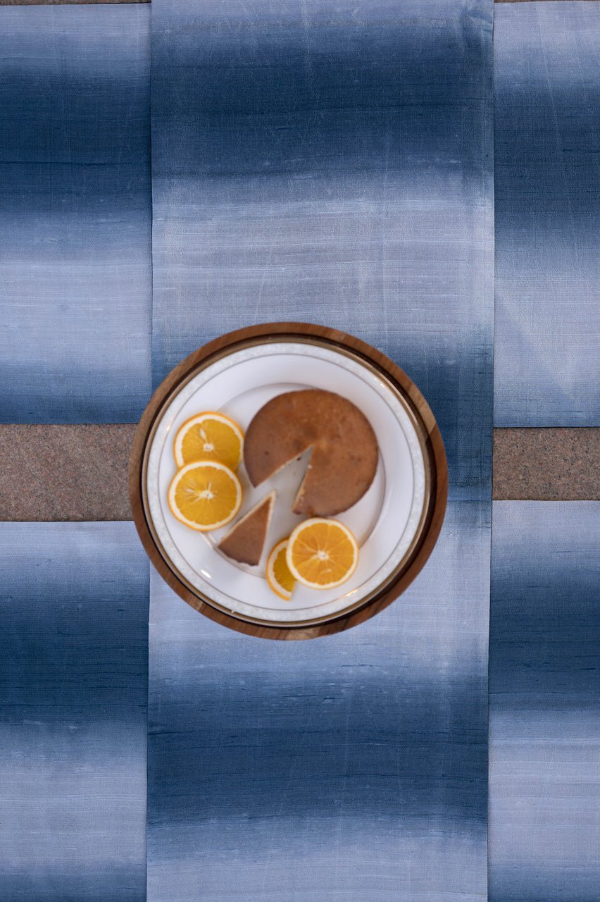 Handgeverfde Dupion zijden tafelloper met gradatie - Set van 8 placemats