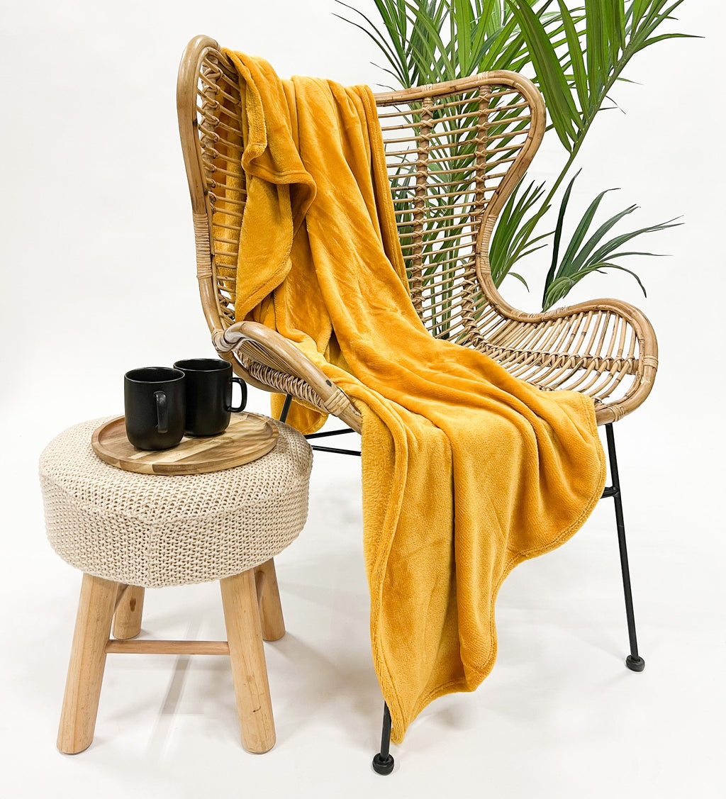 Dutch Decor Sidney - Plaid 140x180 cm - Fleecedeken - 100% gerecycled polyester - Golden Glow - Geel