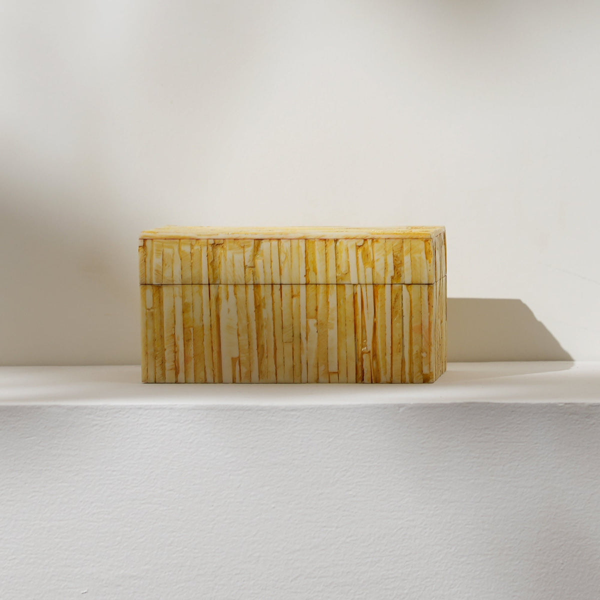 Yellow Striation Elegance Box – Handgemaakte opslag van MDF en hars