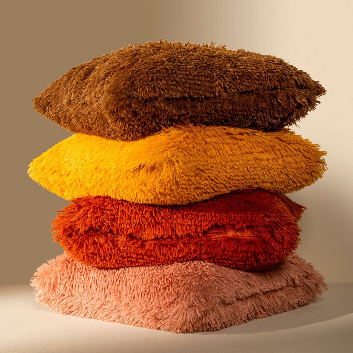 Nederlands Decor Fluffy - Decoratief kussen 60x60 cm - Super Soft - XL Cushion - Potters Clay - Orange