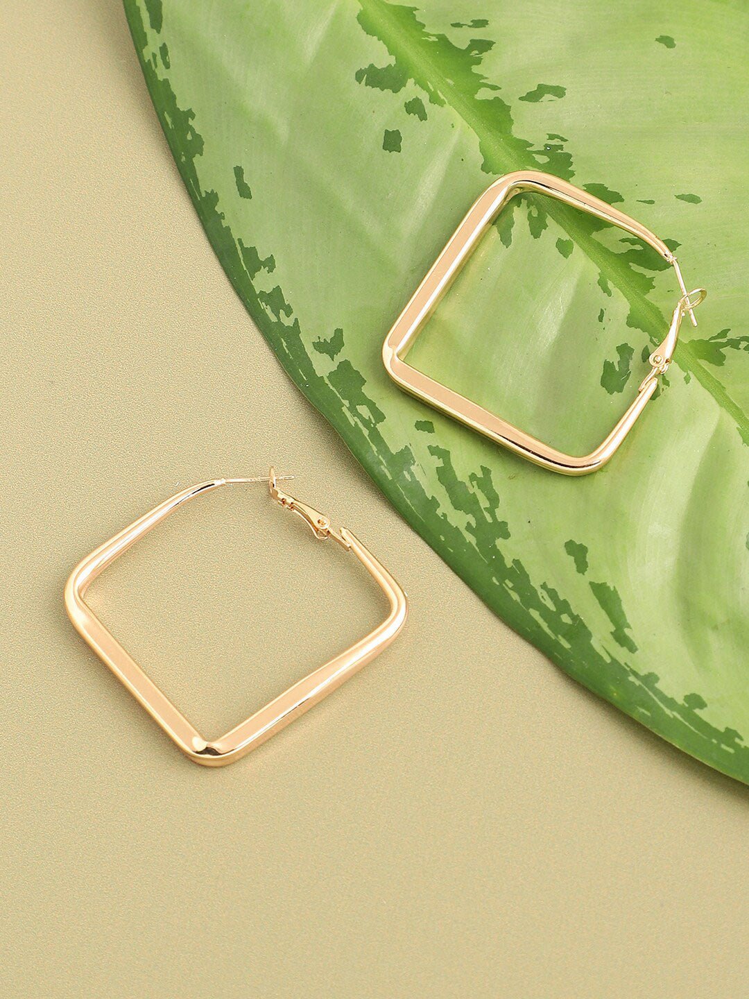 Vierkante oorringen – vergulde sieraden – hendelsluiting aan de achterkant – 3 cm