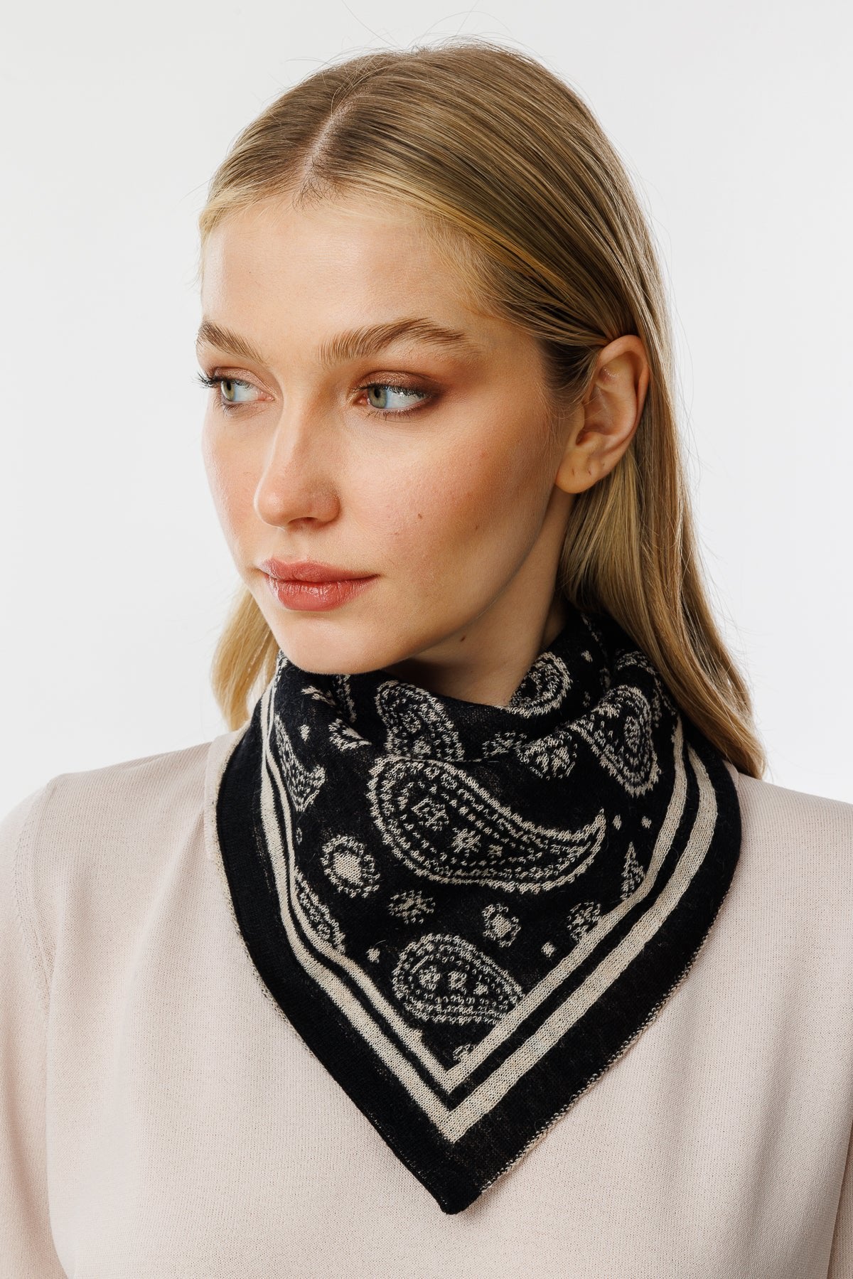 Patara Square Foulard Black-Beige