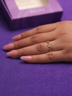 Verstelbare vingerring – verguld, steendetail