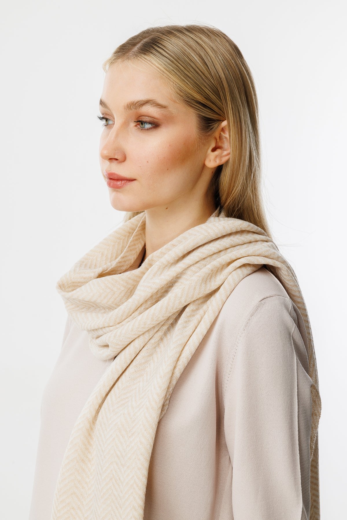 Lycia Shawl Ecru-Beige