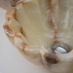 Onyx wastafel in bloemvorm