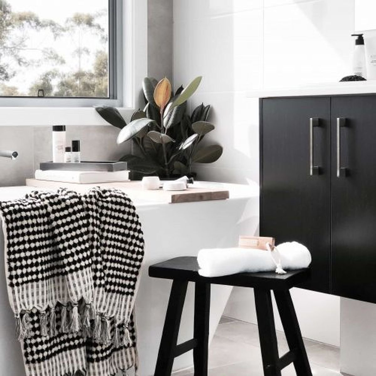 PomPom Handdoek Black