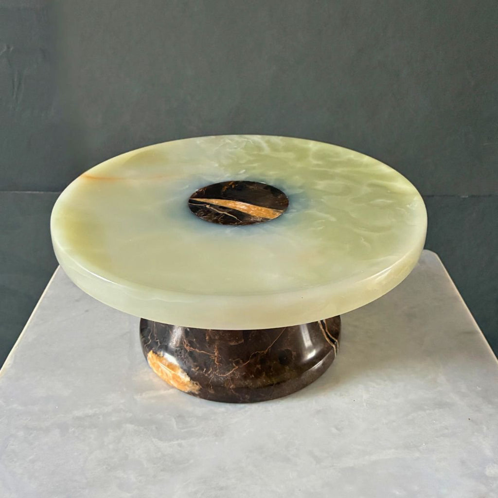 Cake stand