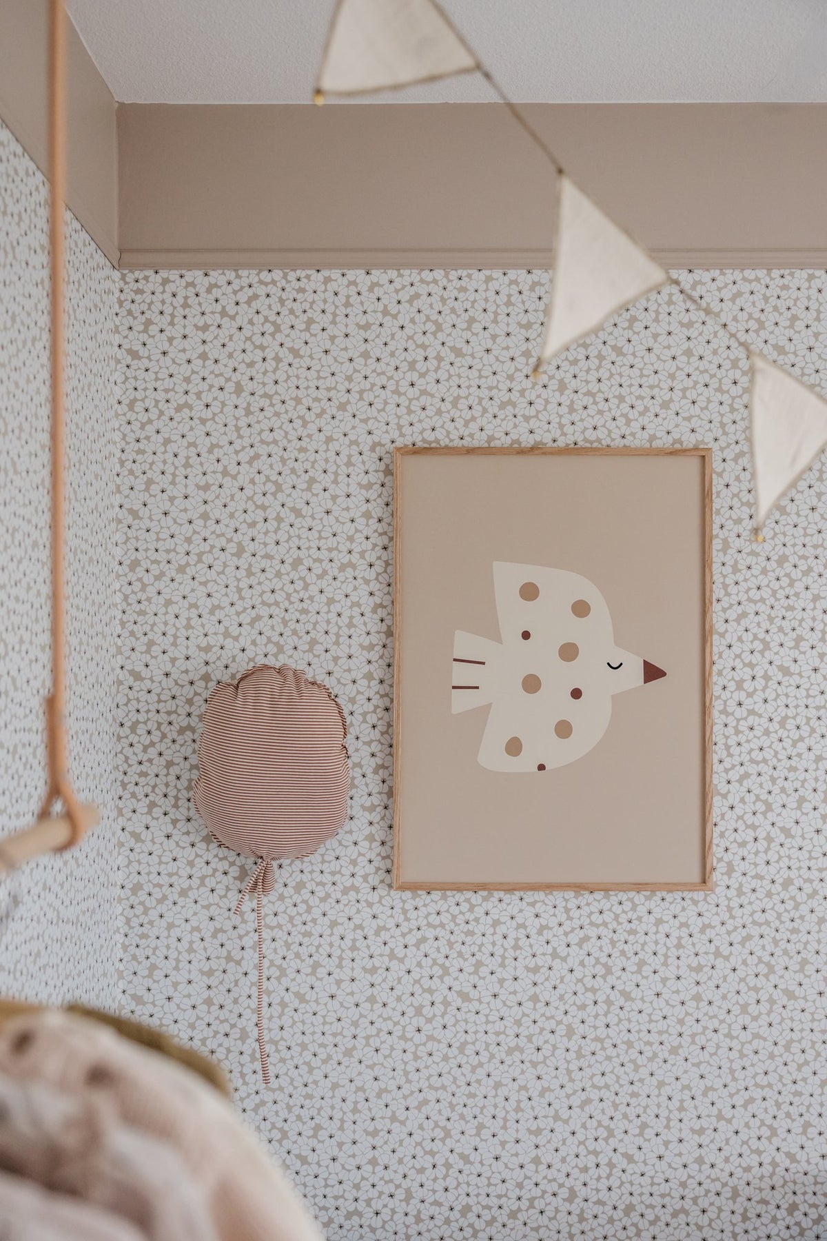 Gestippelde Vogelposter - Warm Taupe, Eco-papier en verpakking